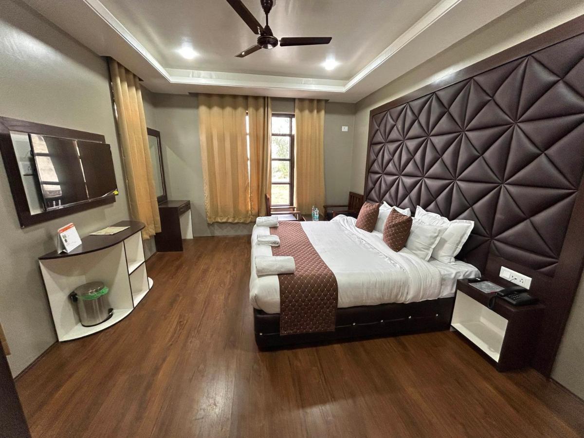 Fair Mount, Airport Road, Humhama Srinagar Hotel Eksteriør billede