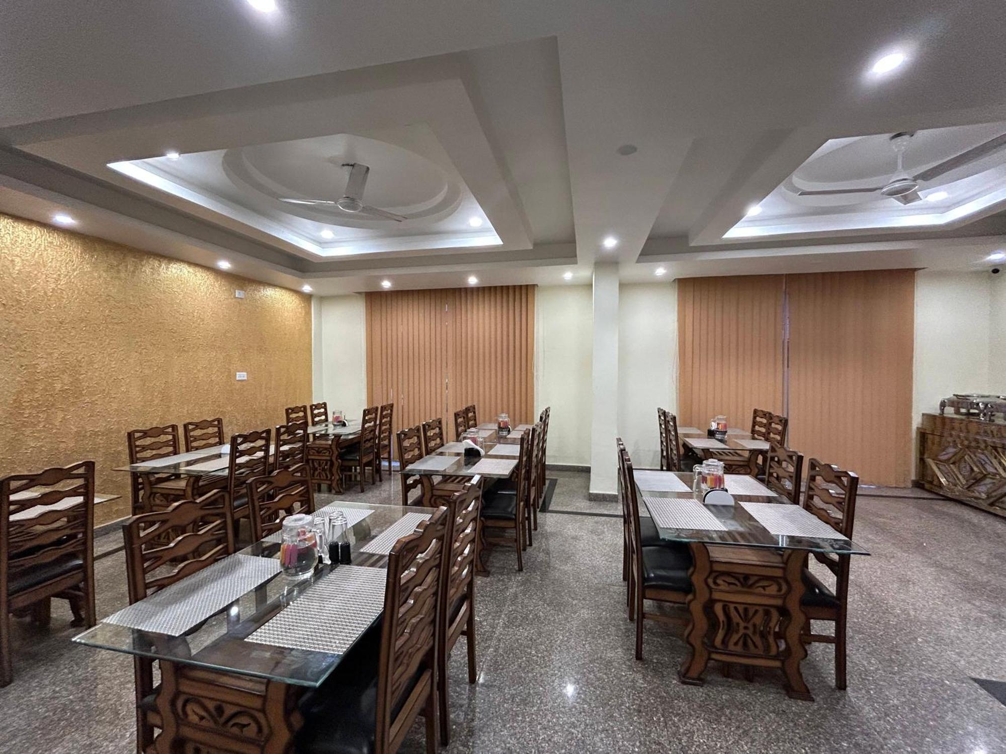 Fair Mount, Airport Road, Humhama Srinagar Hotel Eksteriør billede
