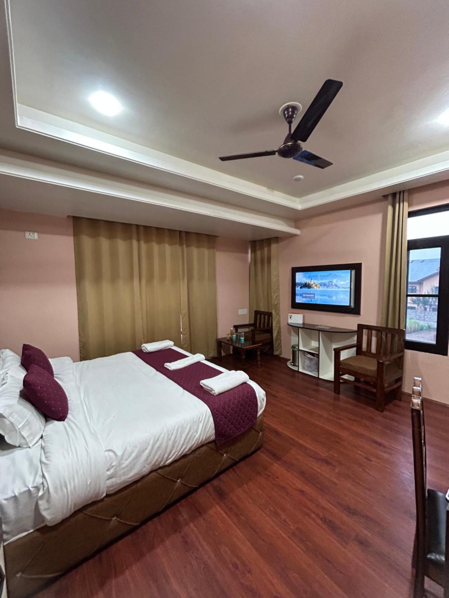 Fair Mount, Airport Road, Humhama Srinagar Hotel Eksteriør billede