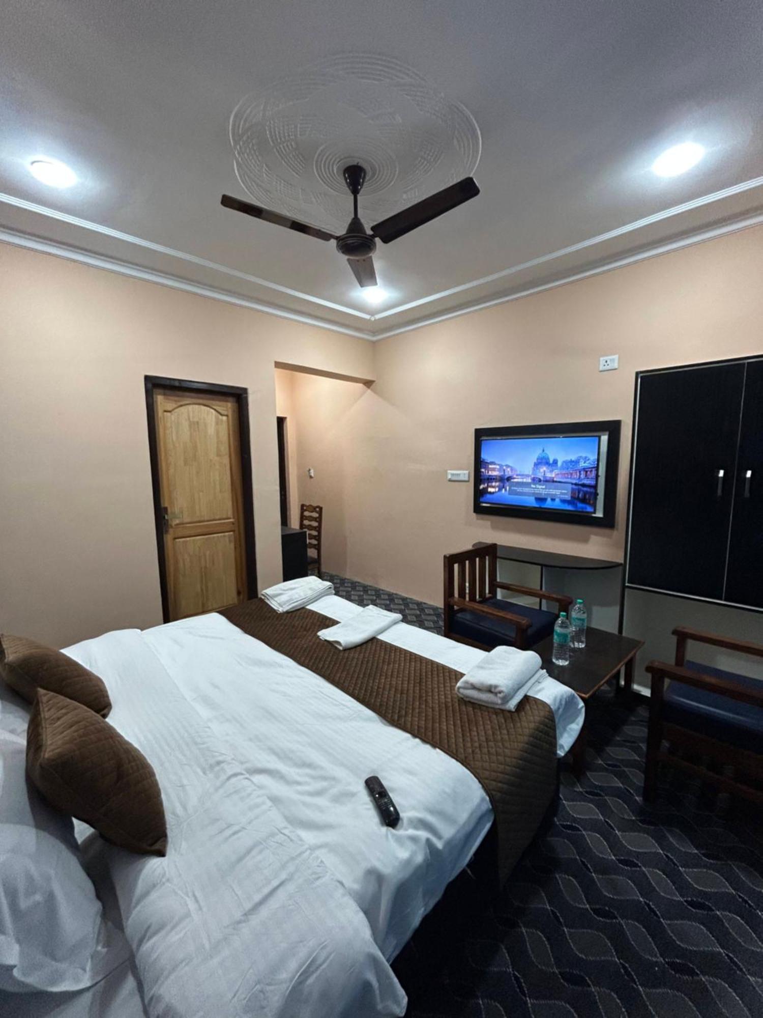 Fair Mount, Airport Road, Humhama Srinagar Hotel Værelse billede