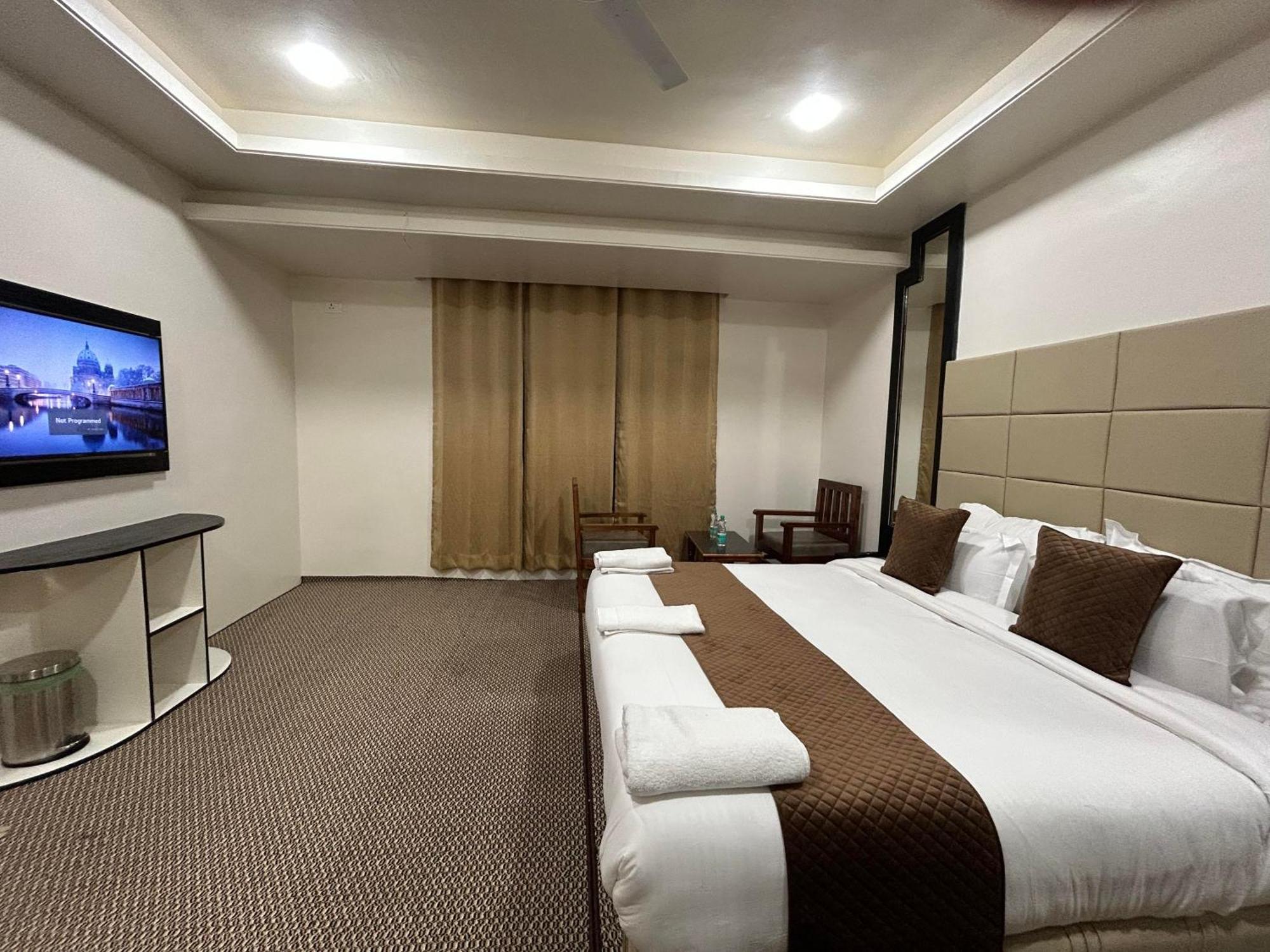 Fair Mount, Airport Road, Humhama Srinagar Hotel Værelse billede